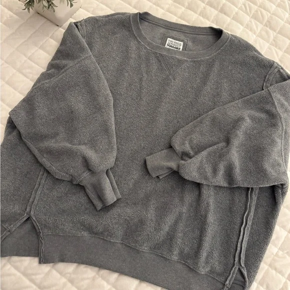 American Eagle Outfitters Charcoal Gray Sweatshirt - Picture 1 of 3